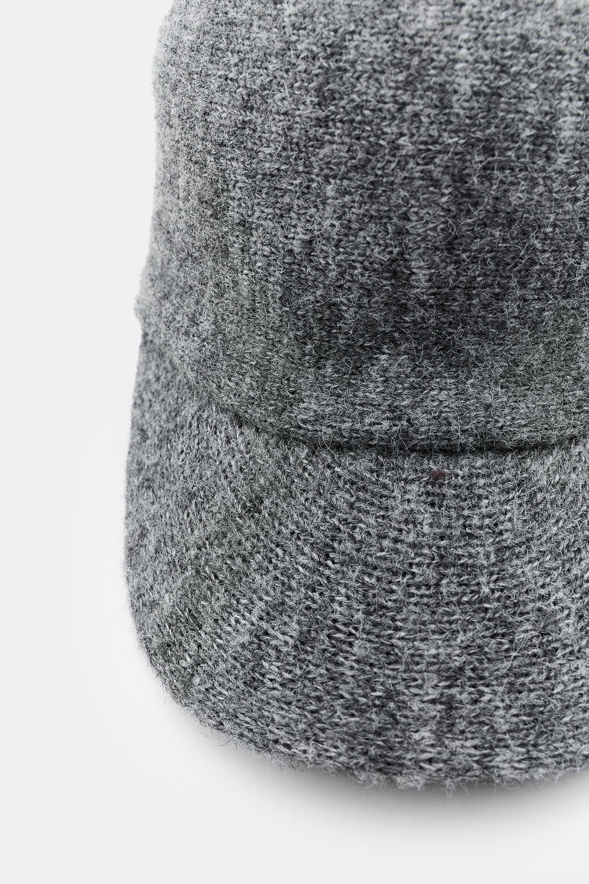 CASQUETTE EN MAILLE AVEC LIEN